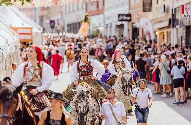 Trachtenumzug Villacher Kirchtag - Österreichs größtes Trachtenfest
